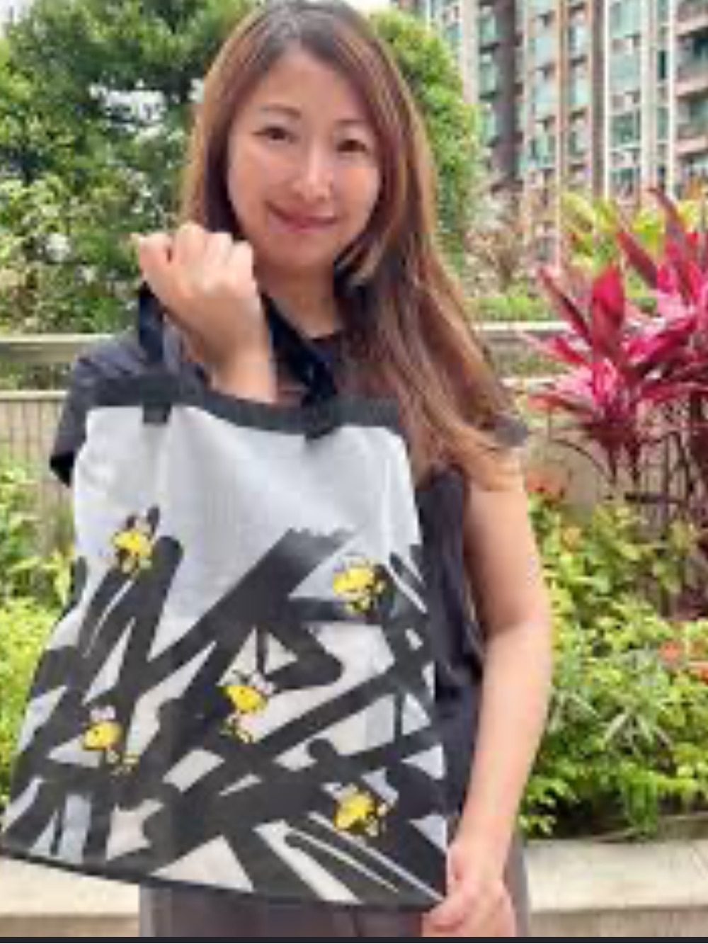 7-Eleven x Snoopy "Black to Basic" Urban Tote Bag Hong Kong - Picture 2 of 4